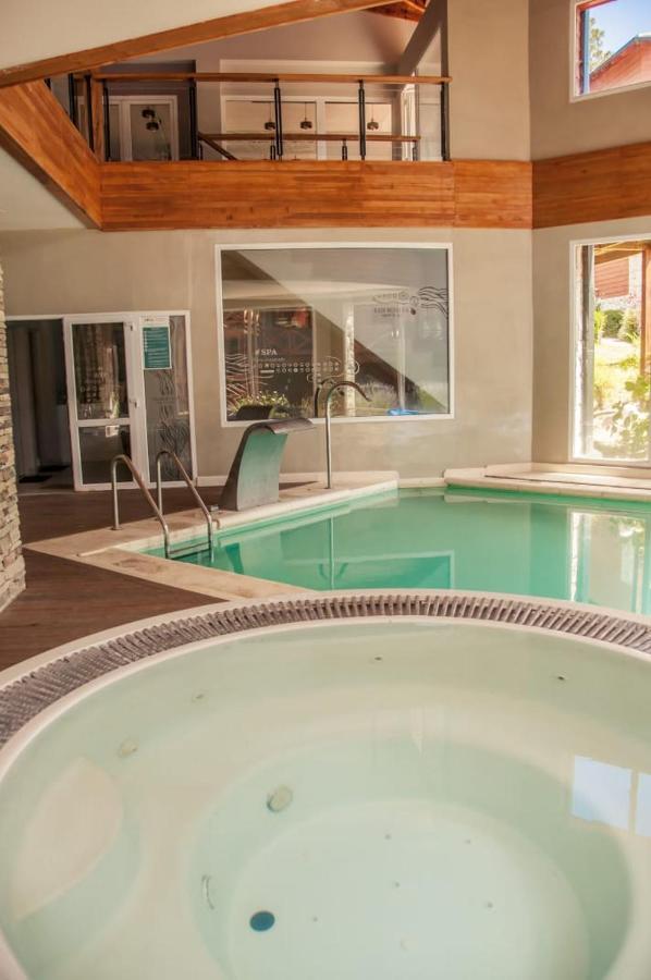 Los Robles Apart & Spa Сан-Карлос-де-Барілоче Екстер'єр фото