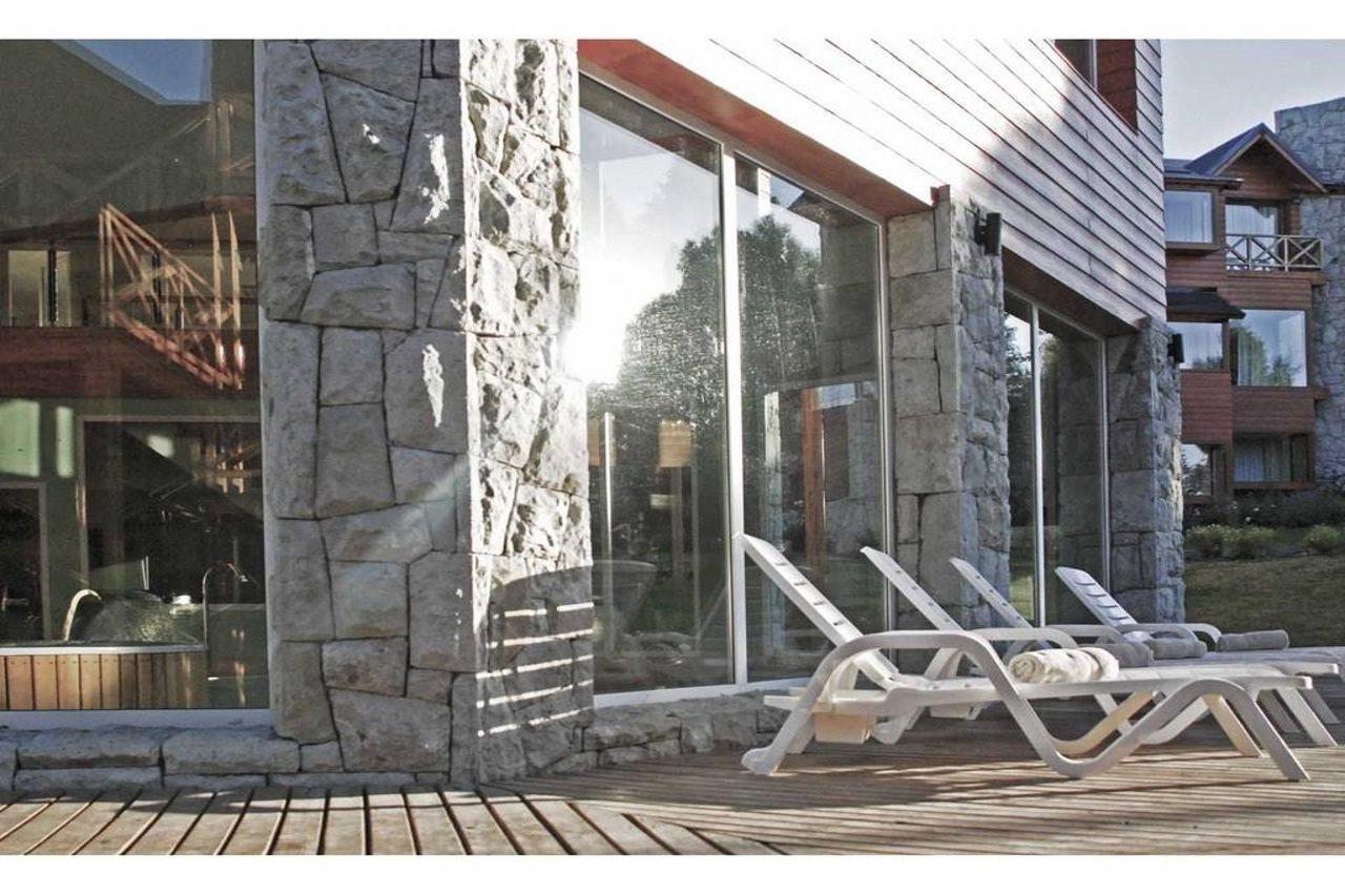 Los Robles Apart & Spa Сан-Карлос-де-Барілоче Екстер'єр фото